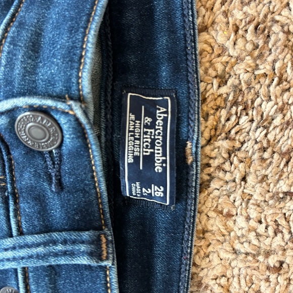 Womens Abercrombie (high rise legging Jean). Raw hem - Picture 2 of 5